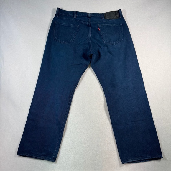 Levis Jeans Mens 38x30 Blue 501 Straight Leg Button Fly Mid Rise - Picture 2 of 12